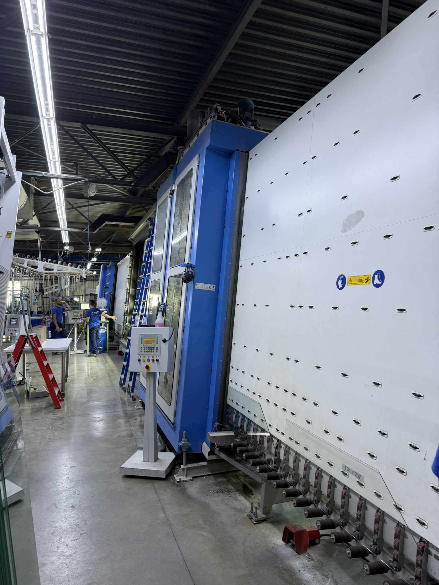 ISO-106 IG-production line for H2700xL4200mm incl. sealing robot